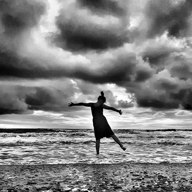 Reposting @godadex:
Beach chronicles

#nida #balticsea #beach
#bestofbaltics #lithuania #bnw_drama #bnw_rose #bnw_stop #bnw_magazine #bnw_diaries #bnw_today 
#seaside #clouds #sky #sea #ioscatto_bnw #bwphoto