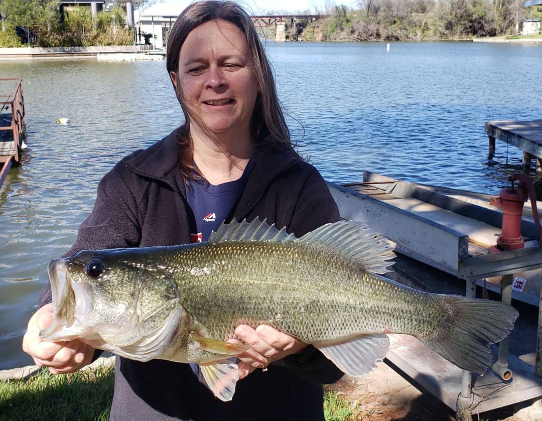 ArmyBassAnglers's tweet photo. #AirforceBuckHunters Pro Mark Lotre's wife Pam lands back to back pigs in 20 minutes--HOOAH! #PigAlert #Hawgs #Doubles https://t.co/192af4Y876