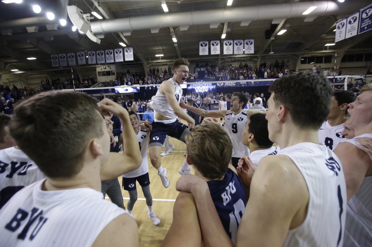 BYUmvolleyball's tweet photo. GO 
and we cannot emphasize this enough 
COUGS

#GoCougs #BYUMVB https://t.co/jsZ3D9iCbU