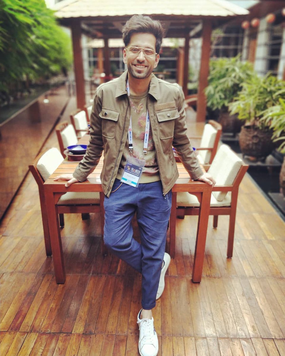 Choudharychinky's tweet photo. 💖COOL DUDE😎
#NakuulMehta
"Talking Television at the #FicciFrames19 conclave! Thank you @ficci_india for giving Television the platform which it richly deserves."
Photo click @ayushdas
Via - @NakuulMehta 's Instagram.. https://t.co/LkONwvW3AT