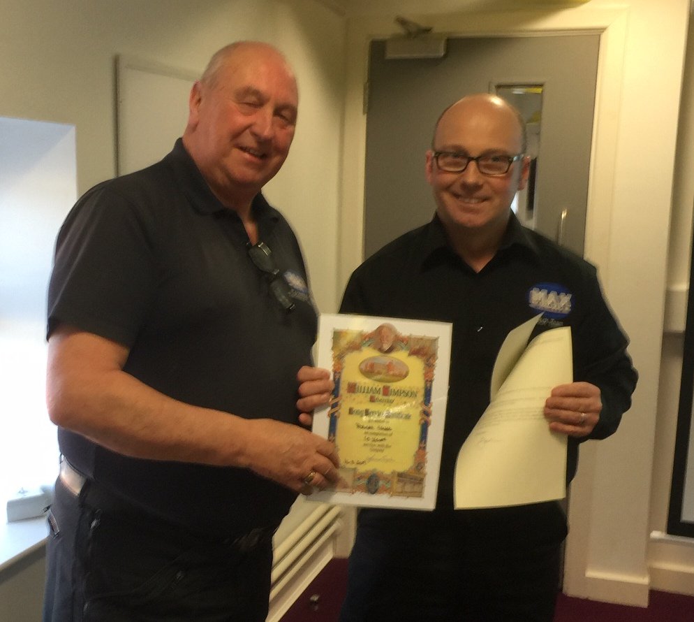 MaxTechTeam1's tweet image. BOB!! here is #ourbob getting his 10 year recognition award, Well done Bob, keep up the good work! 🛠️😀 #fieldengineers #techsupport