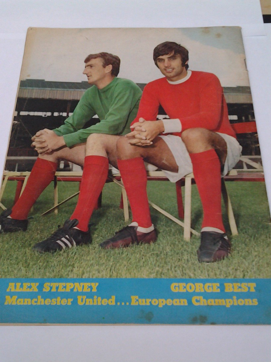 YesterdaysStars's tweet image. 🇾🇪 Bestie and Alex 🇾🇪@georgebesthotel  @AlexStepney1 

#GoalMagazine    #TrinityWeek
