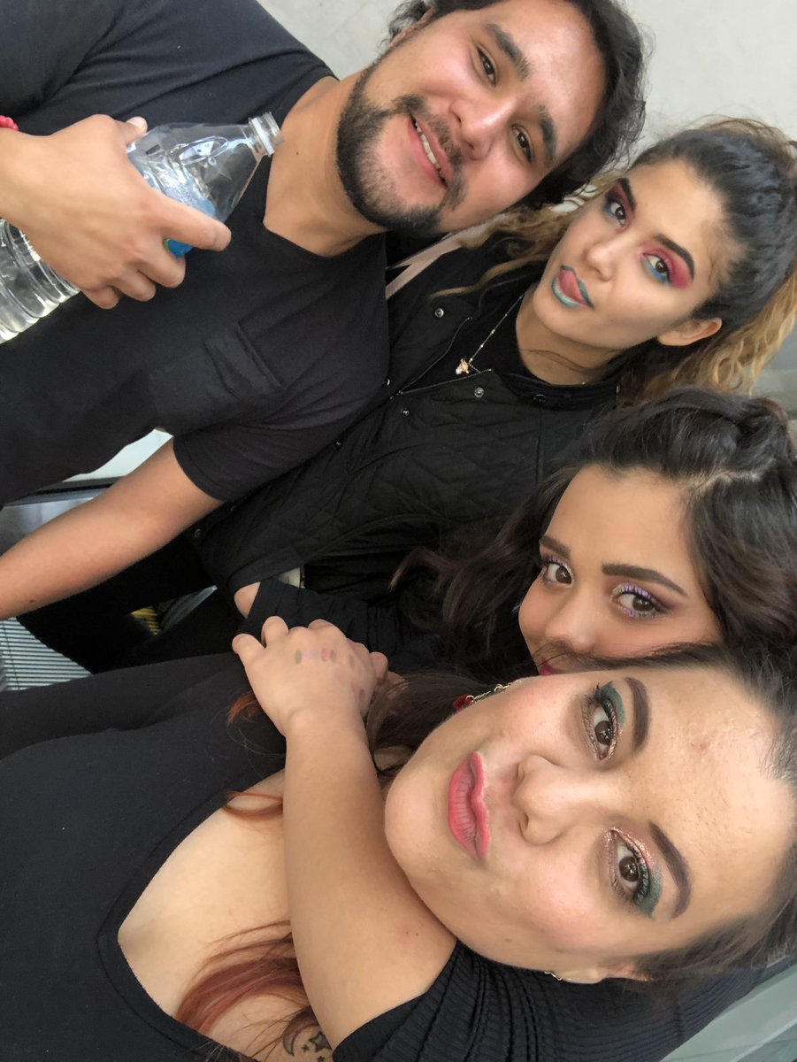mel_LedezmaA's tweet photo. Amo a mi equipo. 💜 #teamsephora https://t.co/AvS3hXrwLV