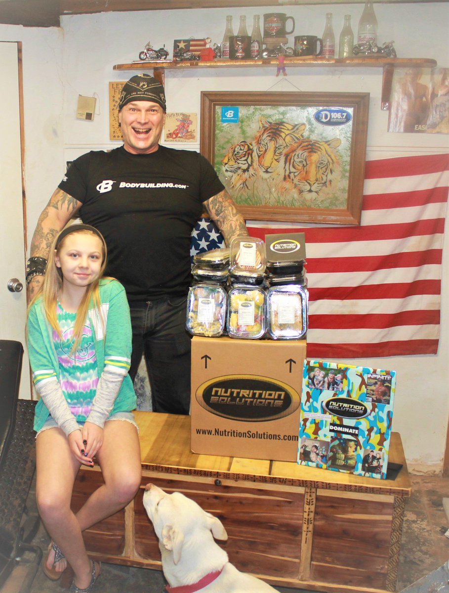 KevinMattson's tweet image. Hats off to Chris Cavallini &amp;amp; his Whole Elite Nutrition Solutions Team From the bottom of my Heart Thank You All sssooo Much God Bless You All♥
PAPA BEAR &amp;amp; Grandpas Jumpin Bean
@Bodybuildingcom #TeamBBcom #BBcomChallengeSeries #KMChallenge19 #NutritionSolutions #nstransformation