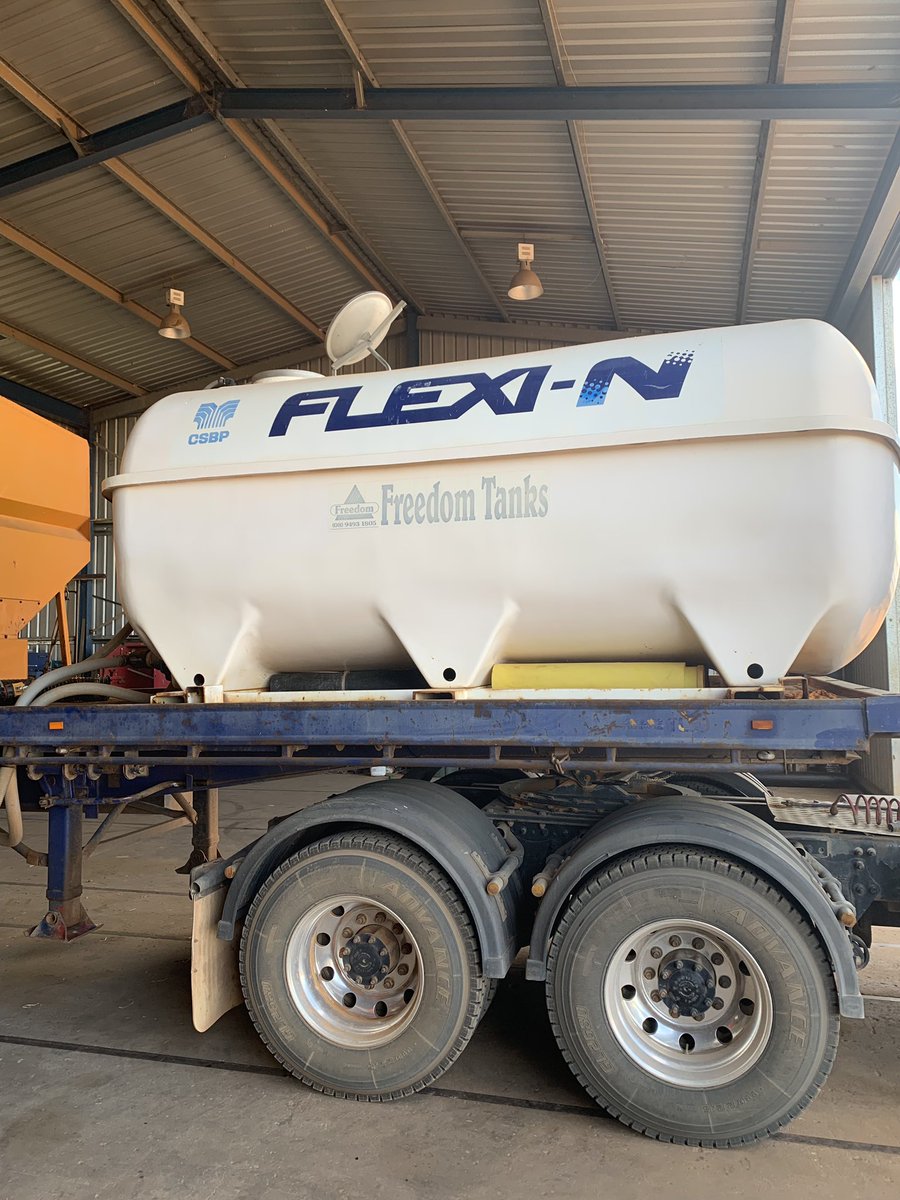 NickJenzen's tweet image. #asktwitter  has anyone put sight gauge markings every few hundred L on a 10000l Flexi n tank. TIA