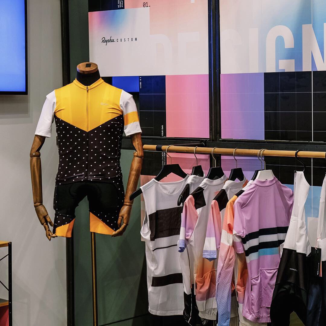 DeuxNorth's tweet photo. Our #RaphaCustom on the walls at the LA Clubhouse. https://t.co/NiFJ4M4i0Q