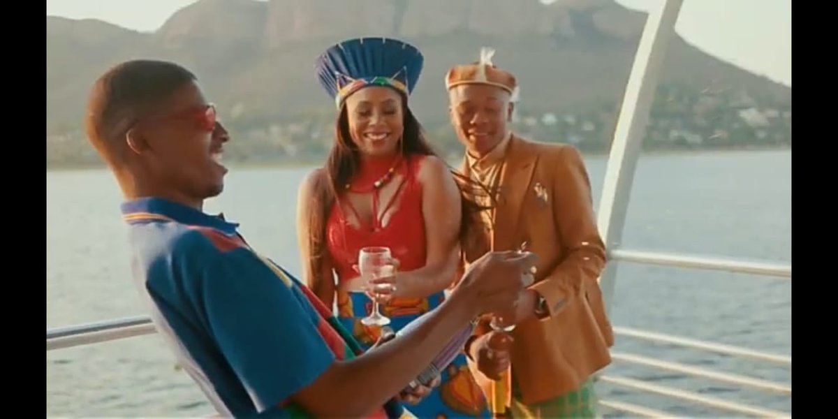 djgcom1's tweet photo. @realmezzopiano @ChannelOTV @MTVBaseSouth @TRACEAfrica_ @SowetoTVchannel @TboyMP @danielmarven @MsKeisha001 @StrAightMARVIN @UyandaM I'm so proud of you my producer,just run and don't look back 🤑the video look like money 😋 https://t.co/KeQE49cIN0