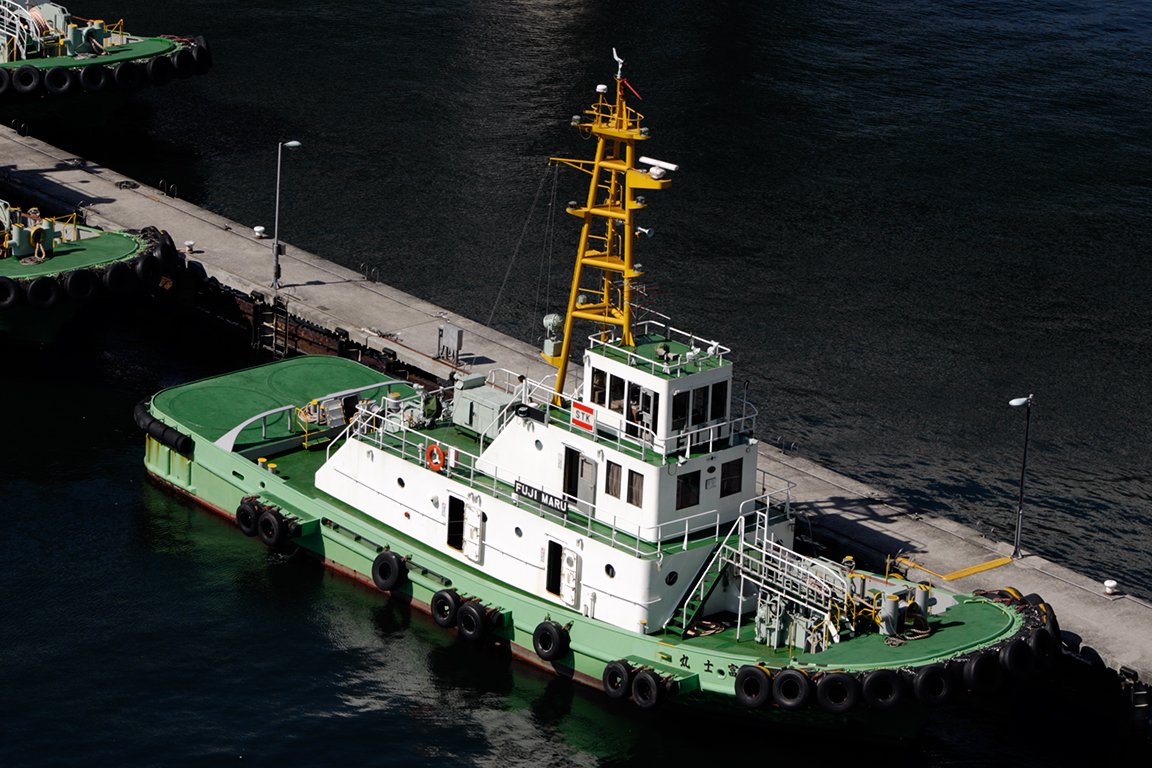 taagboot's tweet photo. 【富士丸（FUJI MARU/IMO8839794)】#芝浦通船 #tugboat #タグボート #ターグボート #曳船 #東京タグ #えどたぐ #しばつー　#芝通 #リタイア後は中国 #三脚マスト #海洋興業じゃないよ  https://t.co/CxoBraExxp
