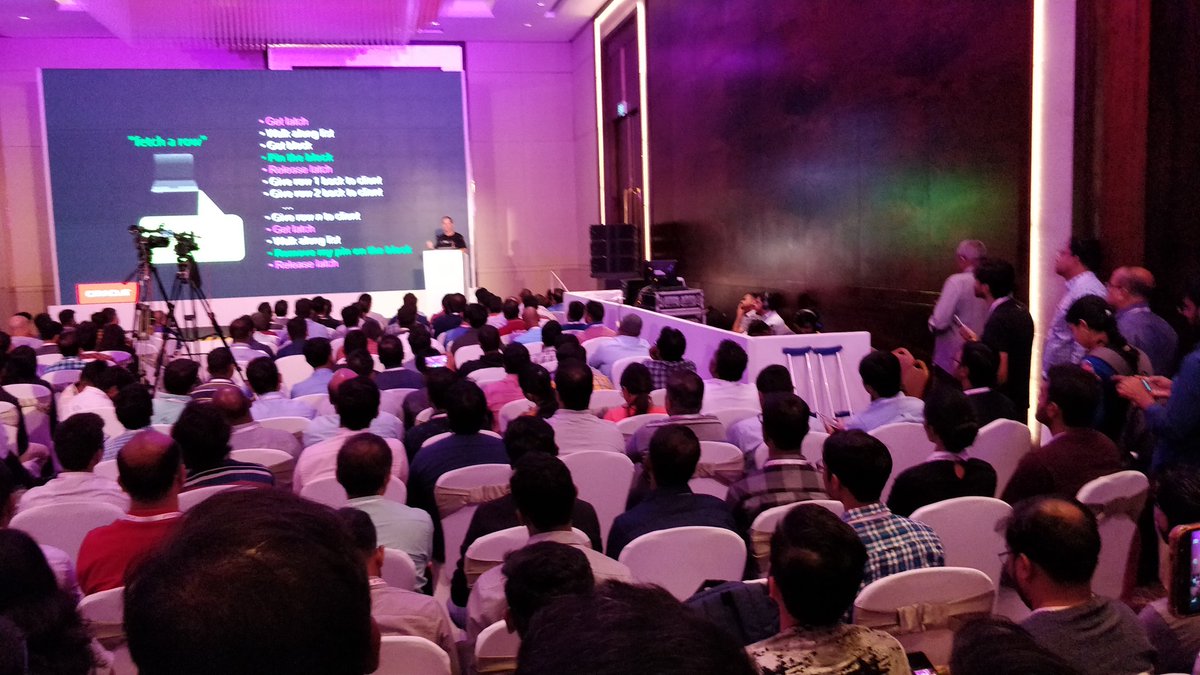 sai_penumuru's tweet image. Always standing room for @connor_mc_d #OracleCode #aioug