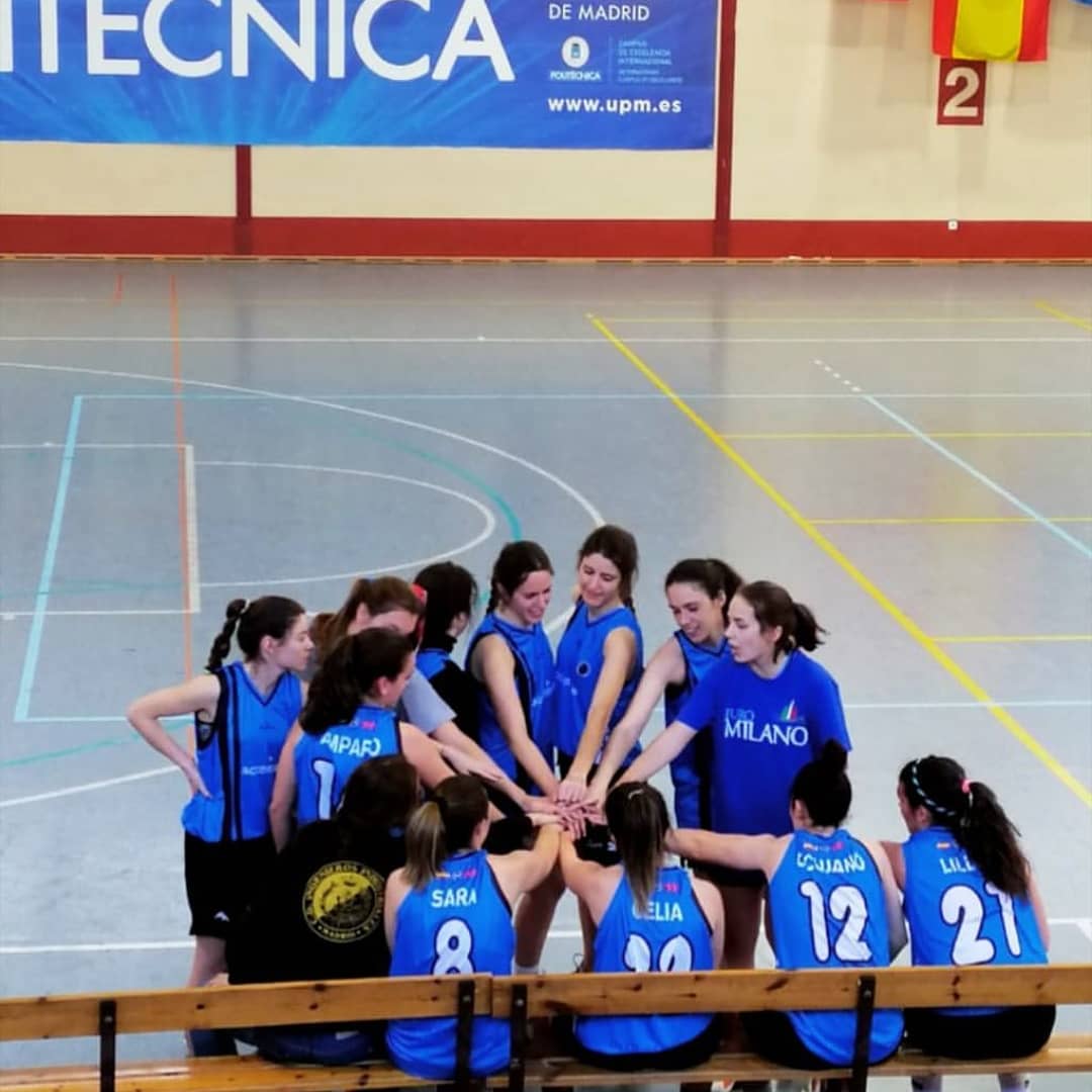 cdindustriales's tweet photo. Gran jornada la que disfrutamos ayer en la #FaseFinalUPM con el pase a la final de nuestros equipos de baloncesto femenino y fútbol sala femenino.
#BCMETSII 30:20 Aeronáuticos
#FSFETSII 10:1 Caminos
¡Sois muy grandes!
#OrgulloIndustrial
#odsindustriales https://t.co/ajyvJVuVQE