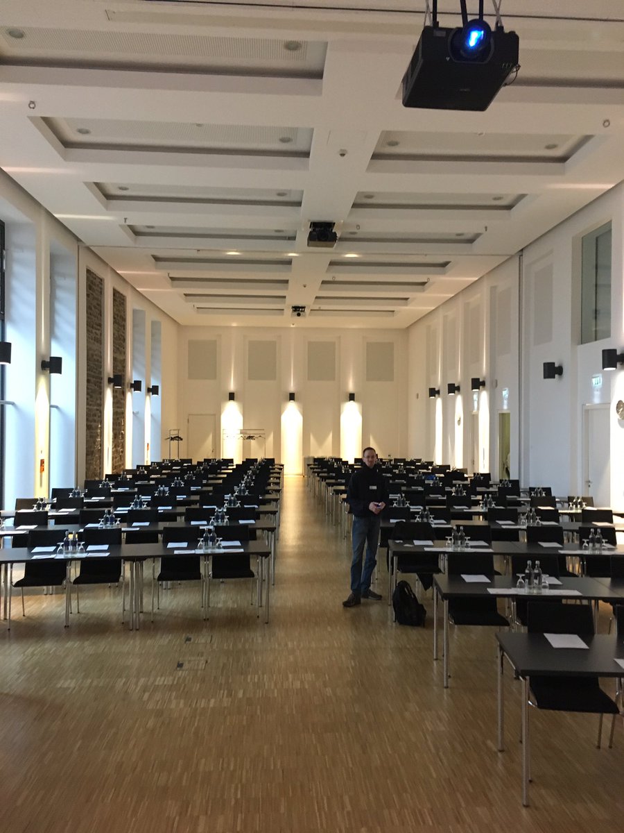 krschaal's tweet photo. Noch ist alles ganz ruhig. Aber gleich ist der Saal voll - mit Accsonauten, die gespannt sind auf die diesjährige #AccsoCon! https://t.co/3U9x20FZ4r