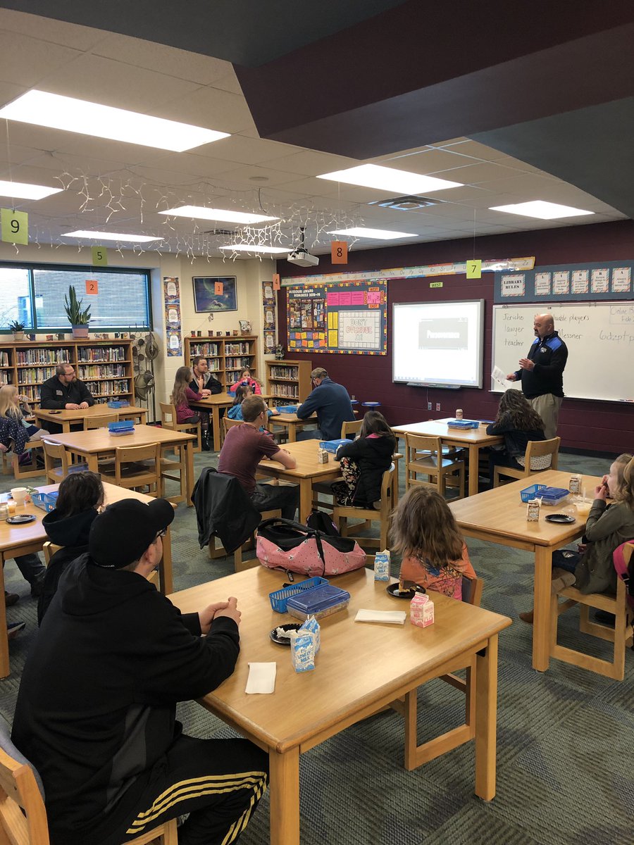 We had a great <a href="/AllProDad/">All Pro Dad</a> meeting this morning! Thanks to all of the dads who were able to make it! #snistars