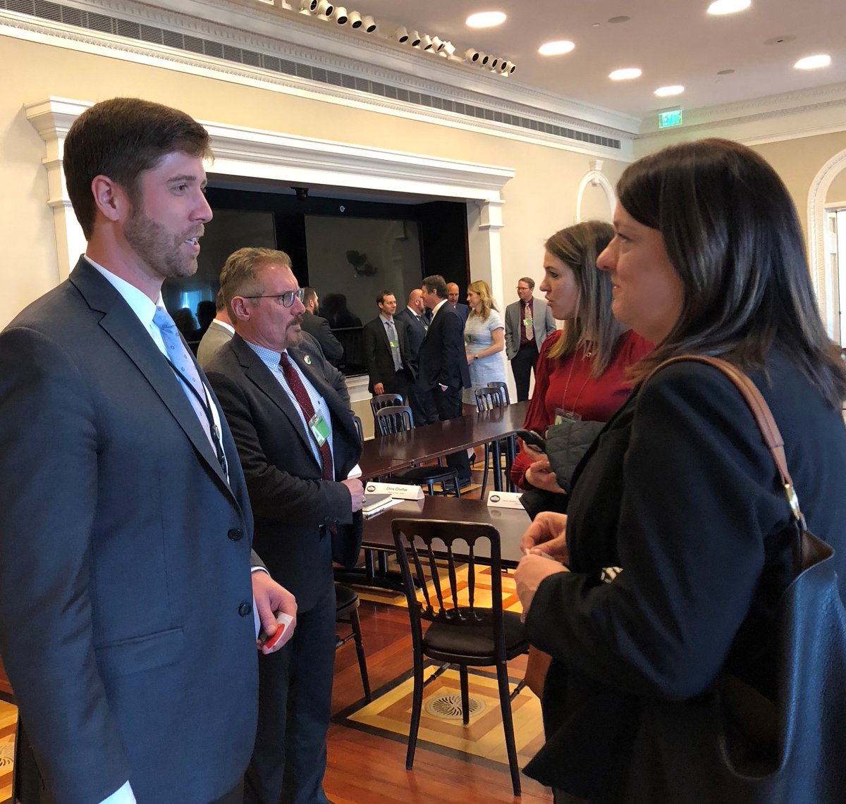 Michigan_Apples's tweet photo. US Apple Association board members visited the White House yesterday to speak with White House staff about issues facing the U.S. apple industry, such as trade and labor. #USApple19FlyIn #MIapples https://t.co/0BVnXgUaZu