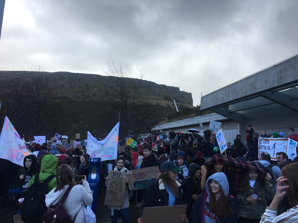 THOUSANDS of kids outside <a href="/ScotParl/">Scottish Parliament</a> today dancing, chanting, conga-lining and shouting “SYSTEM CHANGE NOT CLIMATE CHANGE” 

Totally brilliant and joyful and political and GREAT