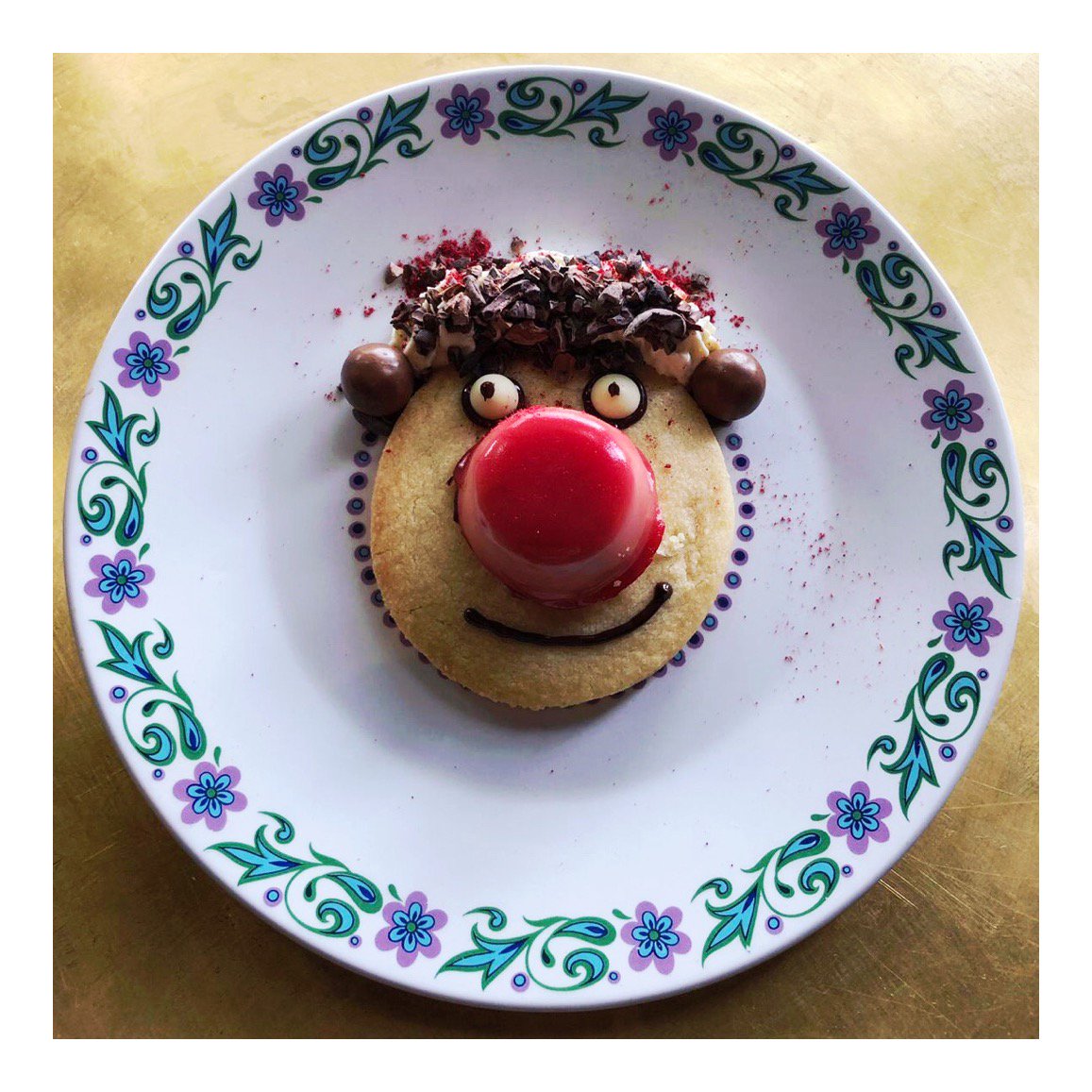 🔴 Comic Relief special on the menu for today...White chocolate &amp; raspberry ‘Red Nose Day’ panna cotta, shortbread biscuit 🔴