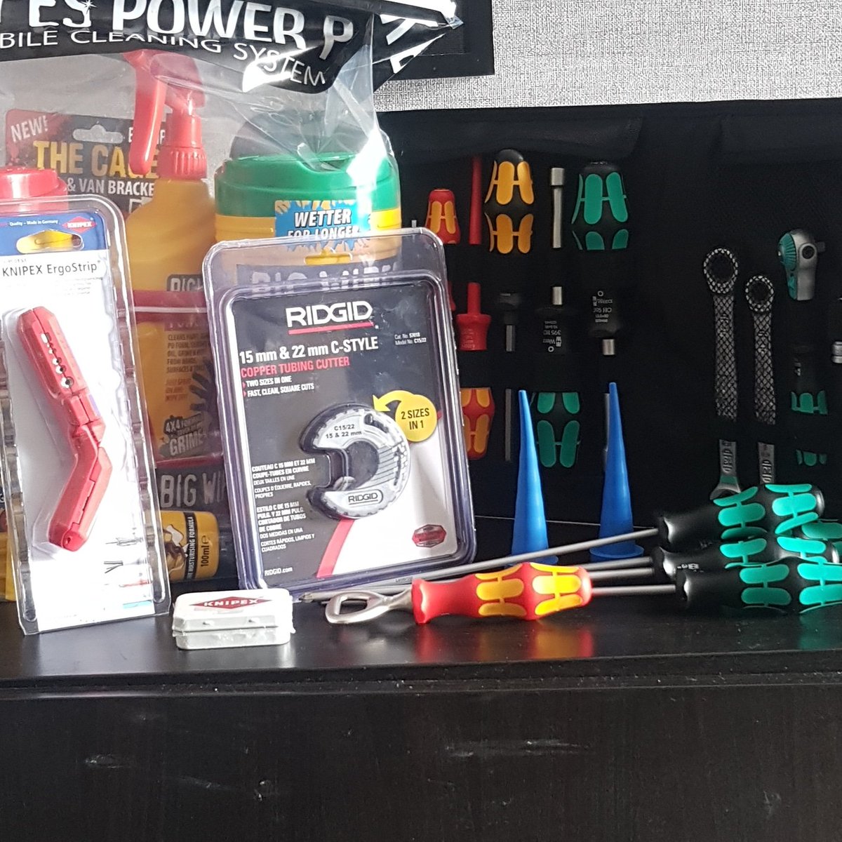 HRL_P_H's tweet photo. Successful trip to the Manchester Toolfair today! @weratoolsuk @KnipexOfficial @bigwipes @Plumb_Pal @TradesTalk #rigidtools #toolfair https://t.co/bFxahDf6wm