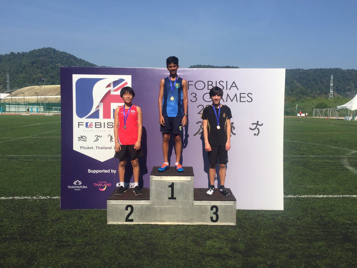BISHCMC_PE's tweet photo. Our incredible athletics captain Darren fought his way to two silver medals in the 200m and the 800m with only 5 minutes rest in between! 🥈 #bishcmc #fobisia #silversuperstar #lactichell #norestjustrun https://t.co/iPocJX5OjE