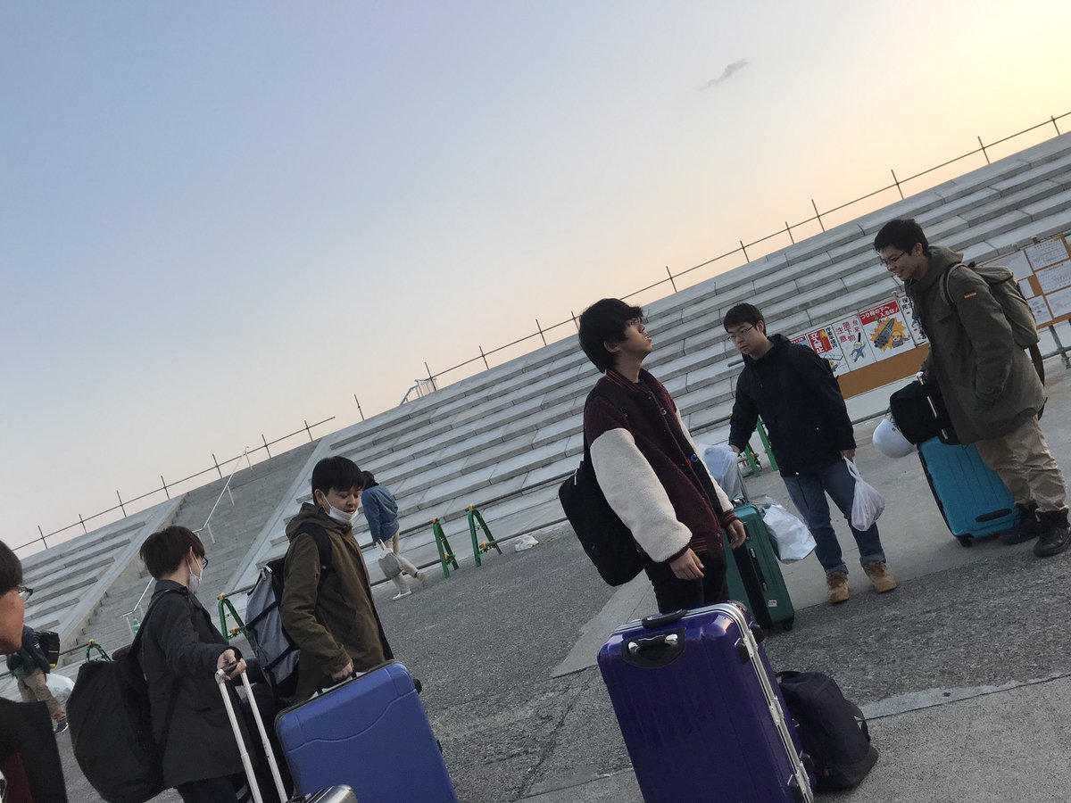 KASA85501732's tweet photo. 本日よりKASAが伊豆大島共同打上実験に参加させていただいております。これから1週間よろしくお願いいたします！
写真は大島到着とランチャー設営後の様子です。お疲れ様でした！ https://t.co/ZmGRzLSoMe