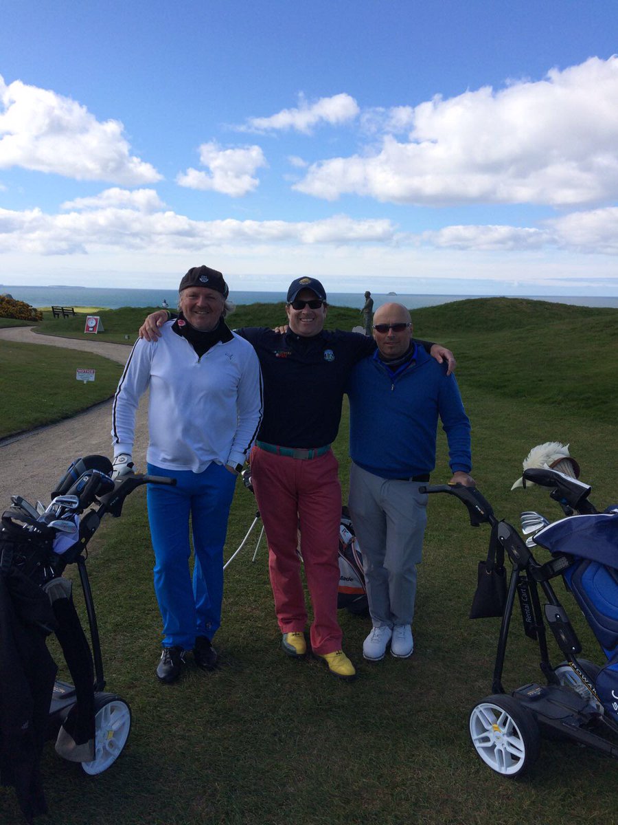 Social Media Open tweet media