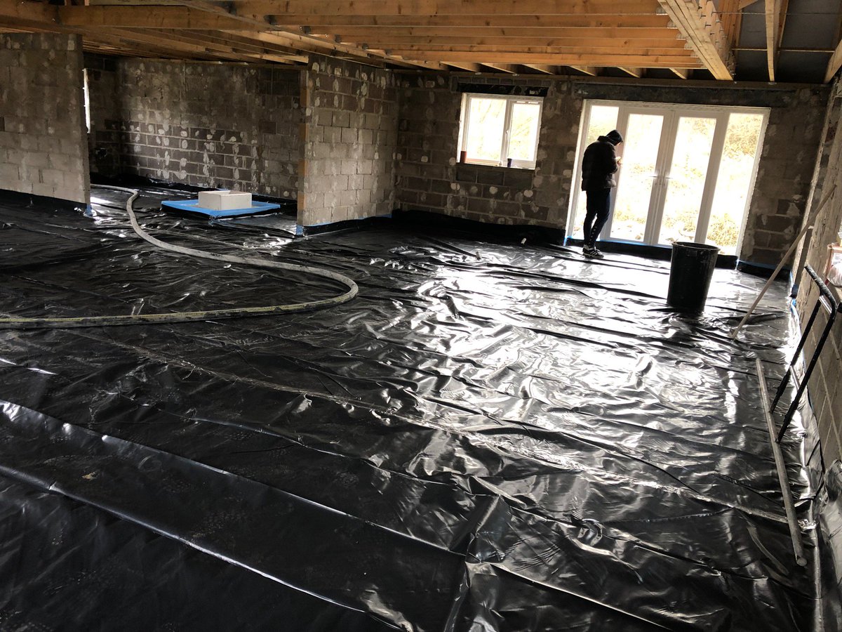 FloorScreedCo's tweet photo. Another local screed install today - 7m3 of Gypsol classic supplied by Peter Bryant @SMorrisLtd #screeding #liquidscreed #gypsol #thefloorscreedingcompany #areputationyoucanstandon https://t.co/pgVUFkTffF