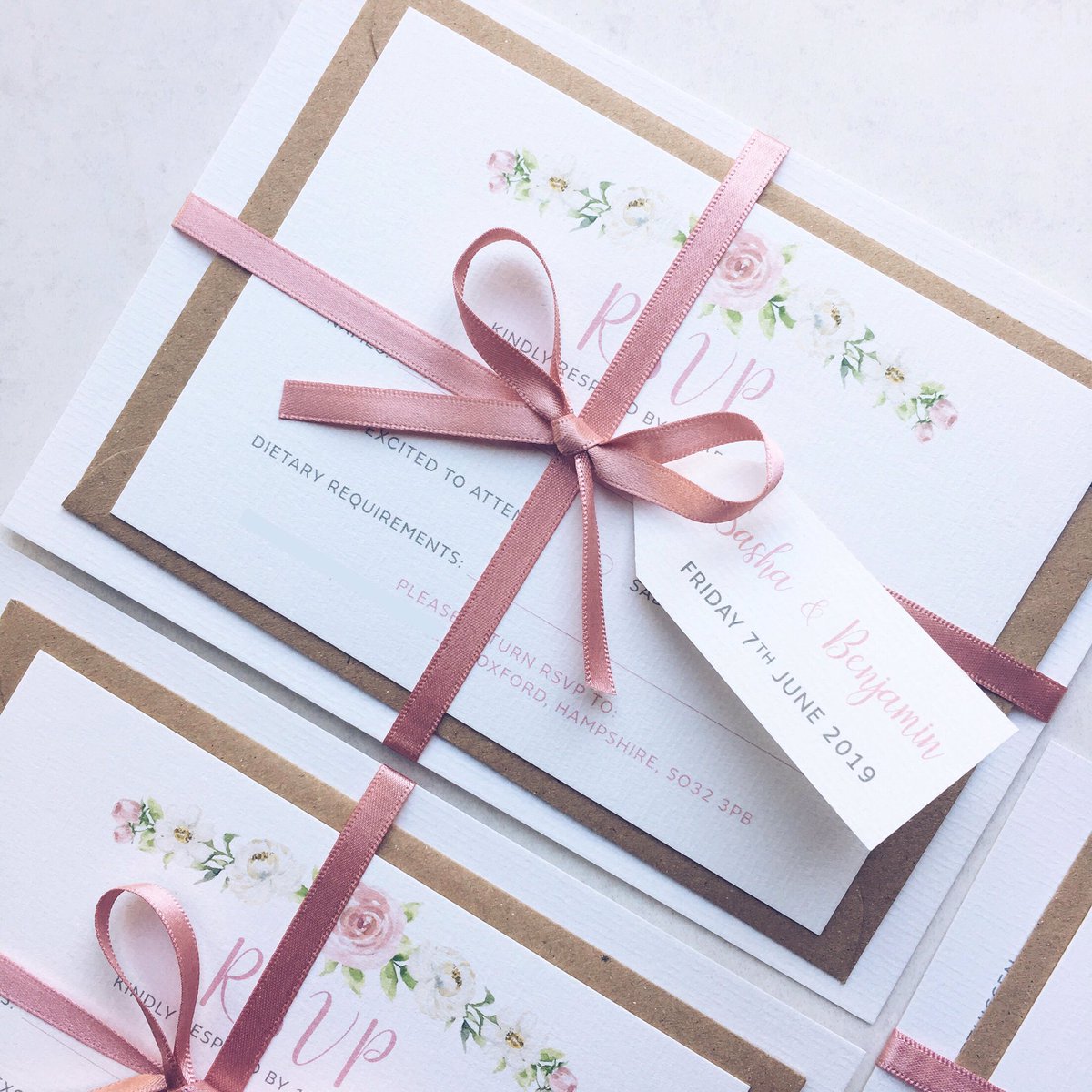 We love creating invitation bundles 🌷 The perfect combination.. dusky rose ribbon, Kraft envelopes and pretty flowers 🌿

We created these 2 item invitation bundles for a lovely couple getting married at <a href="/TitheBarnHants/">The Tithe Barn</a> in June 🥂

#weddingstationery