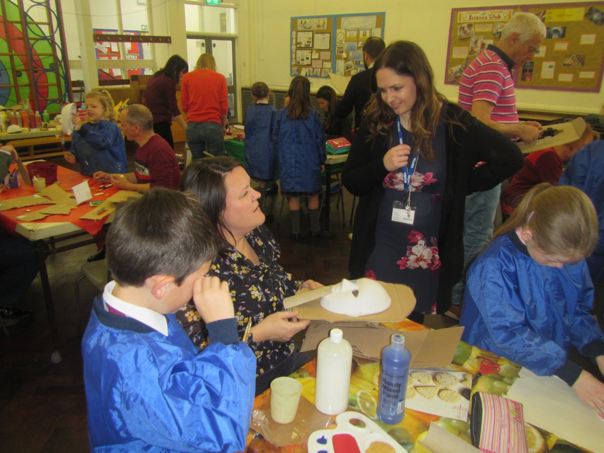 The Year 4 parents and pupils had a fantastic morning making pharaoh masks.  They were joined by Mrs Finch, who starts as Head of Prep next term.