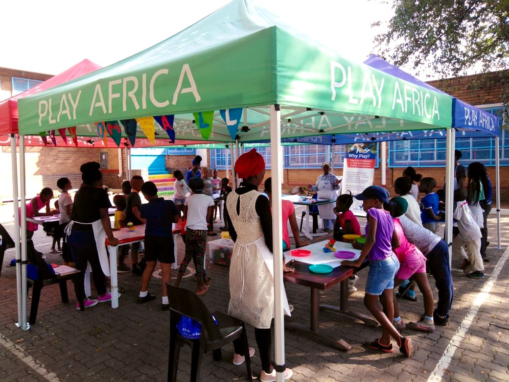 PlayAfricaCM's tweet photo. As South Africa’s first children’s museum, #PlayAfrica is committed to bridging opportunity gaps by leveraging public spaces and inviting children to participate in city life. #designthinking #placemaking #MakersWay @CityofJoburgZA @JDA_SouthAfrica @colouredcube https://t.co/xudHslW0bD