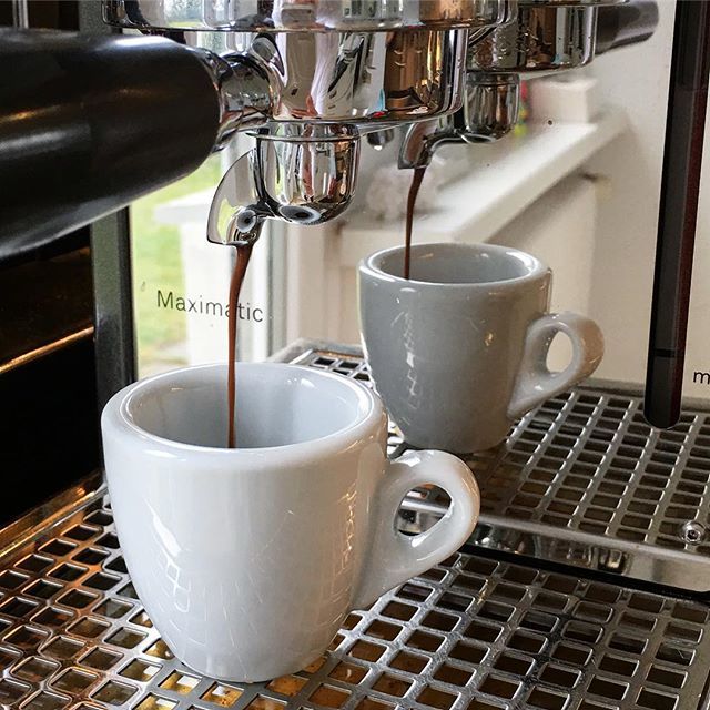 beanbasticoffee's tweet photo. Keep calm and make it strong. #itsamultiplecupsofcoffeekindofday https://t.co/4ZSBADPZze