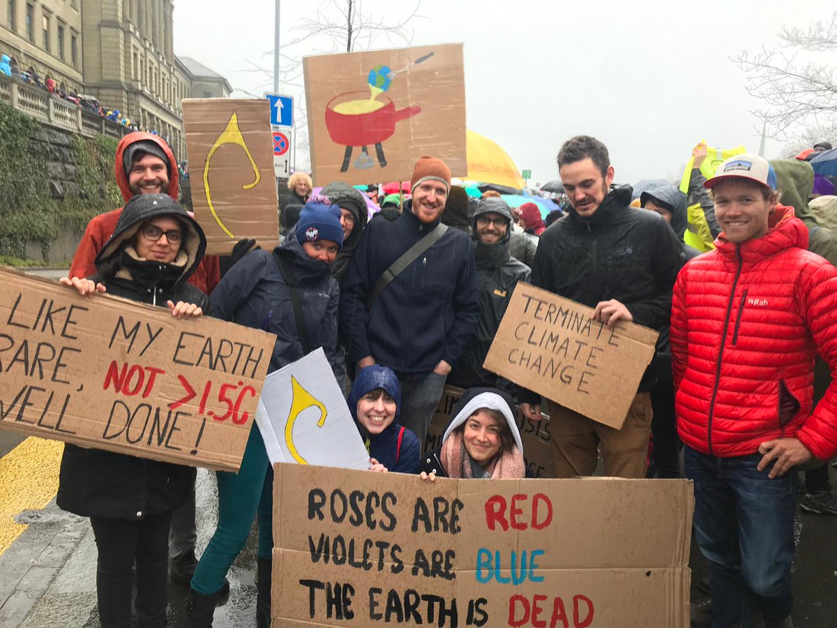 CrowtherLab's tweet photo. There's no better reason to get your socks soaking wet
#ClimateStrike #Strike4Climate #Scientists4Future https://t.co/eitaxLdHgc
