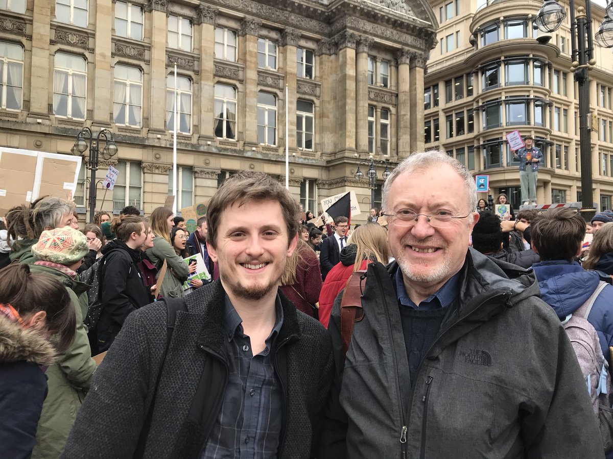 AlexAitken_'s tweet image. If Brexit has got you down, please be heartened by the #ClimateStrike that has been organised by the fantastic young people throughout our city. They’re calling on the Council and Government to take immediate action to fix our planet. They must be listened to #youthstrike4climate