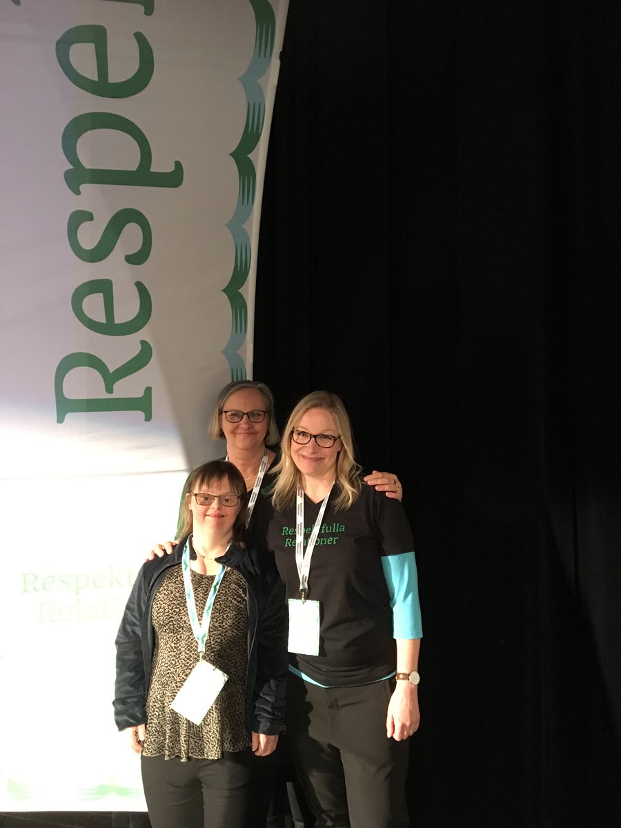 Arvsfonden's tweet photo. Slutkonferens i #Eskilstuna för arvsfondsprojektet Respektfulla relationer, tidigare VIP RR. På bilden ser ni Jenny, Susann från #Arvsfonden & projektledare Ulrika. Läs mer här➡️https://t.co/zU3HQFu3vn. Samarbetspartners är Föreningen Grunden & @etunakommun #funktionsvariationer https://t.co/9pjMFXTUhs