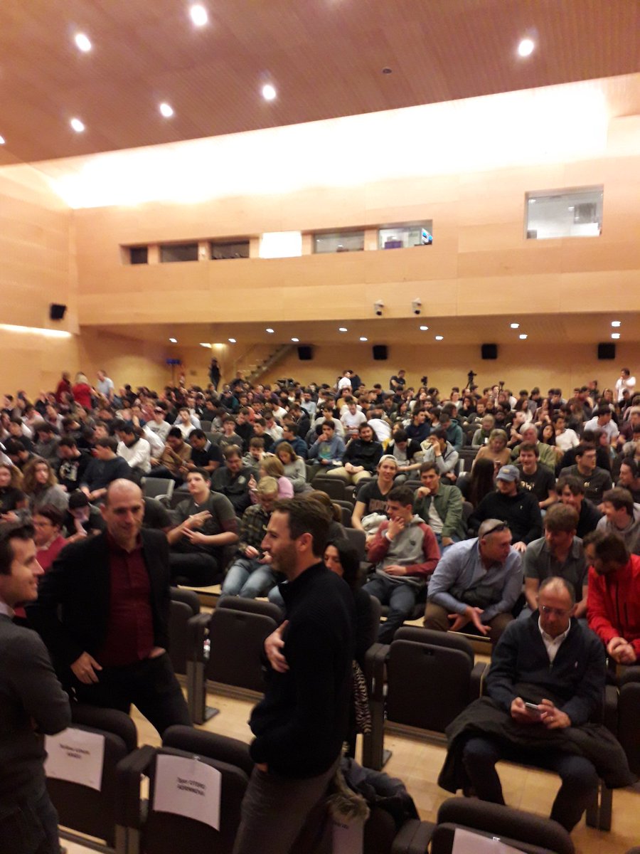 TransferINN_'s tweet photo. A punto de empezar @24h_Innovation todo un reto de organización. https://t.co/qnieqjICor