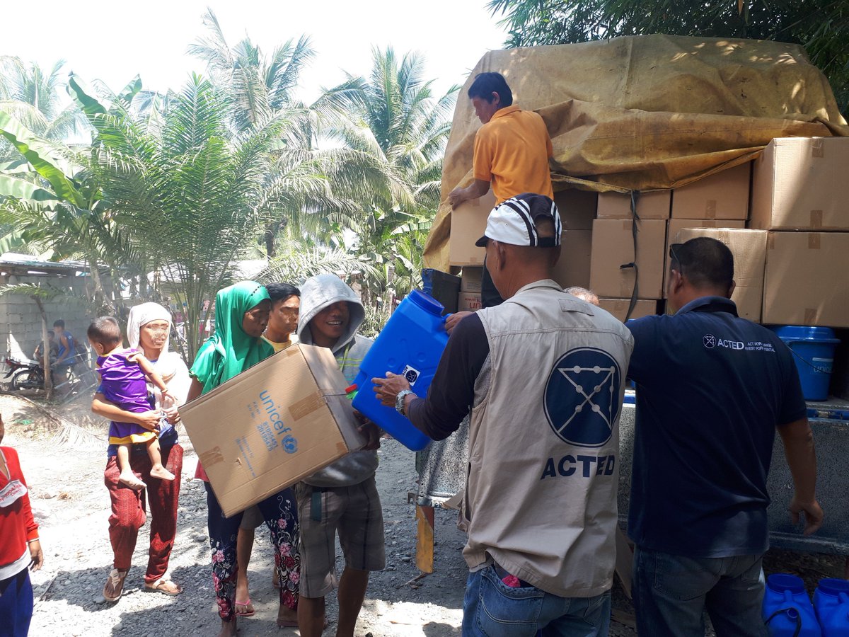 ACTEDPH's tweet image. ACTED’s support to IDPs in Maguindanao province continues. Here, a recent distribution of hygiene kits in Upper Langasan, funded by @CdCMAE @FrenchEmbassyPH, in collaboration with @unicefphils.
#Acted #Mindanao #humanitarian