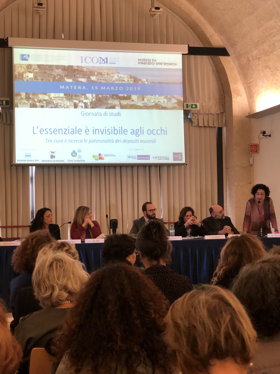 Lontano dagli occhi, lontano dal cuore. Mai dimenticarsi dei depositi e delle collezioni dei musei!