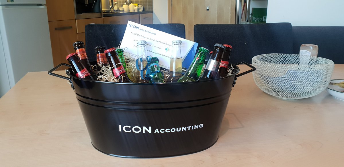 realTimeMcGrath's tweet photo. Thanks @iconumbrella for the Paddy's Day treats. https://t.co/rTnokyvMOs