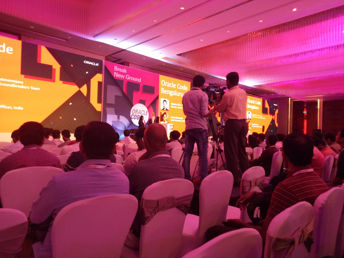dsecsuresh's tweet image. #oraclecode #coolestcoder
My code make me hydrated.
That is the reason i travelled overnight to attend Oracle code.