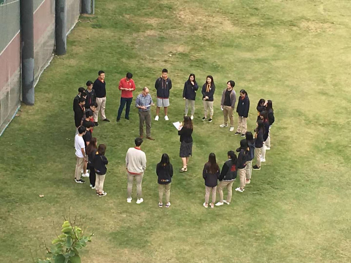 danavt2's tweet photo. Time to get outside to show differences between developing and developed countries with @ElsenGregory #aphug #ncpa #pulaoproud https://t.co/DSzspuyEQe