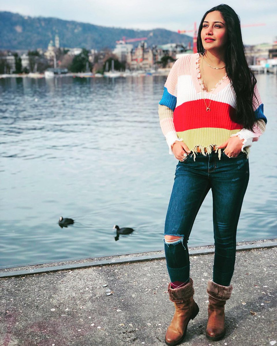 the old town tour and so many other fun things i did which if i travelled solo would never be on the list ..Glad this happened.. Swiss has my ♥️ #lakezurich #SurbhiChandna  #SCians