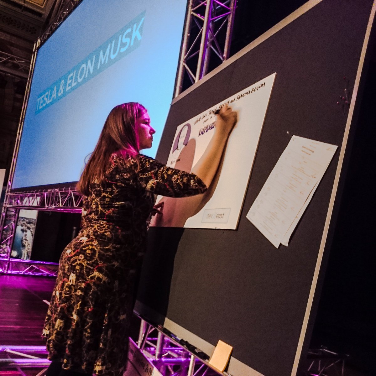 rebeccavosborne's tweet photo. At the #Dev_East19 #Dev_East conference - creating #sketchnotes of the talks today! https://t.co/s9SziM48d4