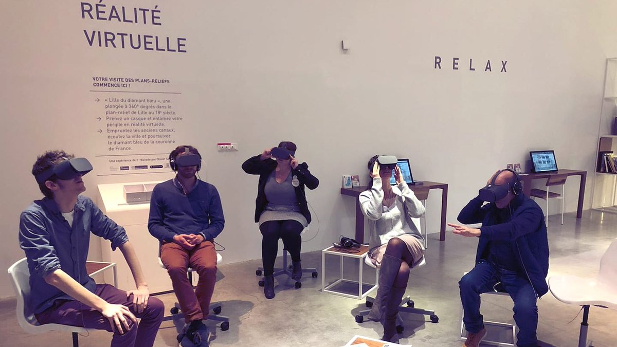 Vertical tweet media