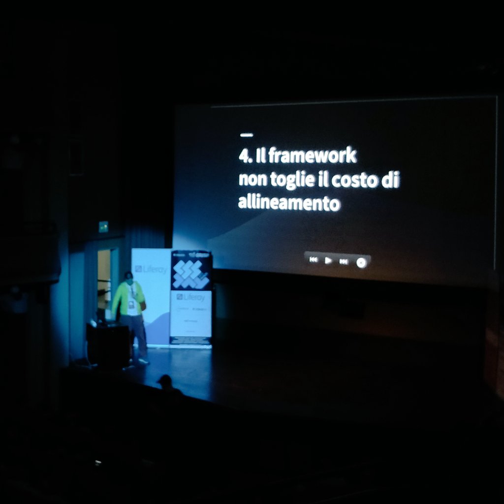 Utilizzare un #framework elimina il costo di allineamento del team? Non sempre! È importante valutare bene tutte le alternative, tra cui l'opzione #frameworkless