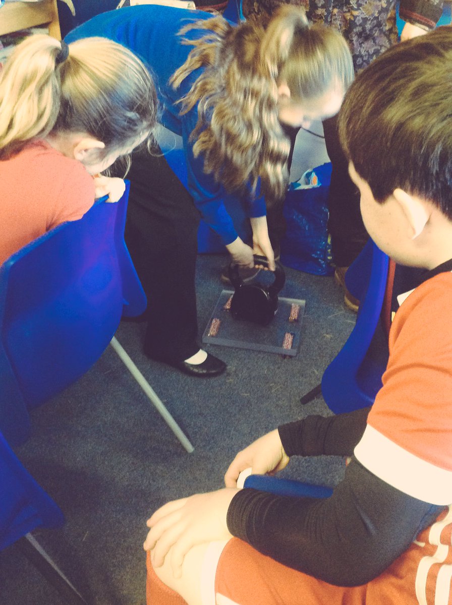 Thank you <a href="/WifiGoose/">Sarah Sayer</a> for coming into school to teach us all about bones and how they change in space! <a href="/KellingtonSch/">Kellington Primary</a>