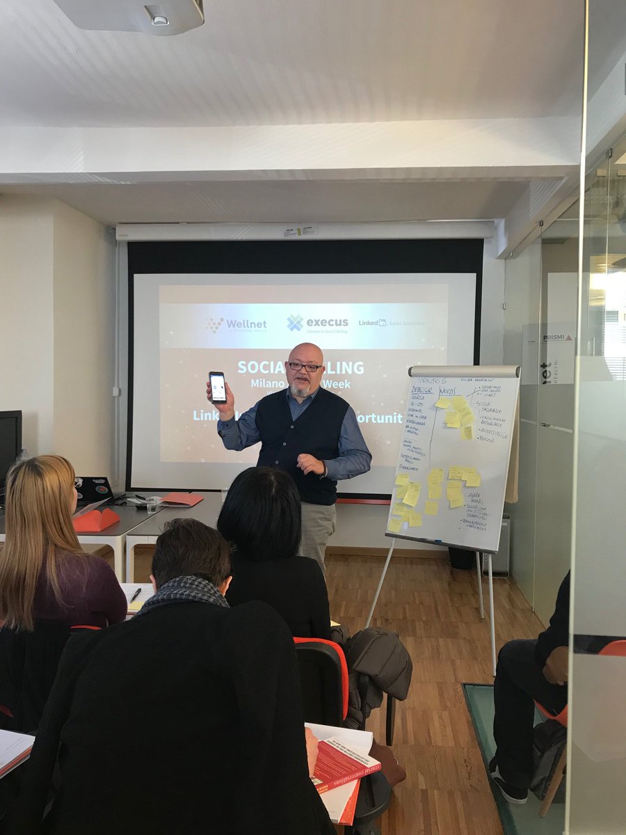 #LinkedIn è uno strumento potente in continua evoluzione, e ora non è più solo un database di curriculum. #socialselling #MilanoDigitalWeek