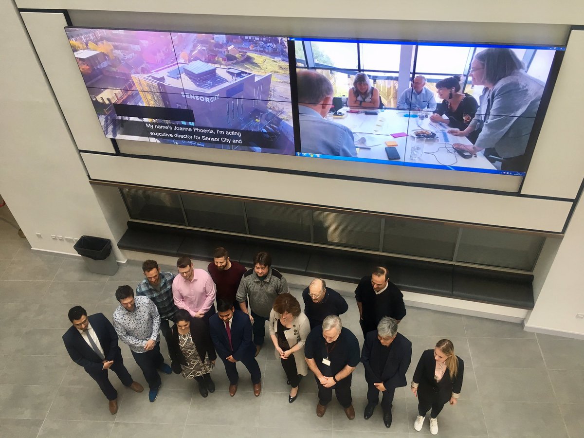 SensorCityUK's tweet photo. Great to have our @awscloud Competition Winners with us today! 🏆 https://t.co/amiZqgzyEL