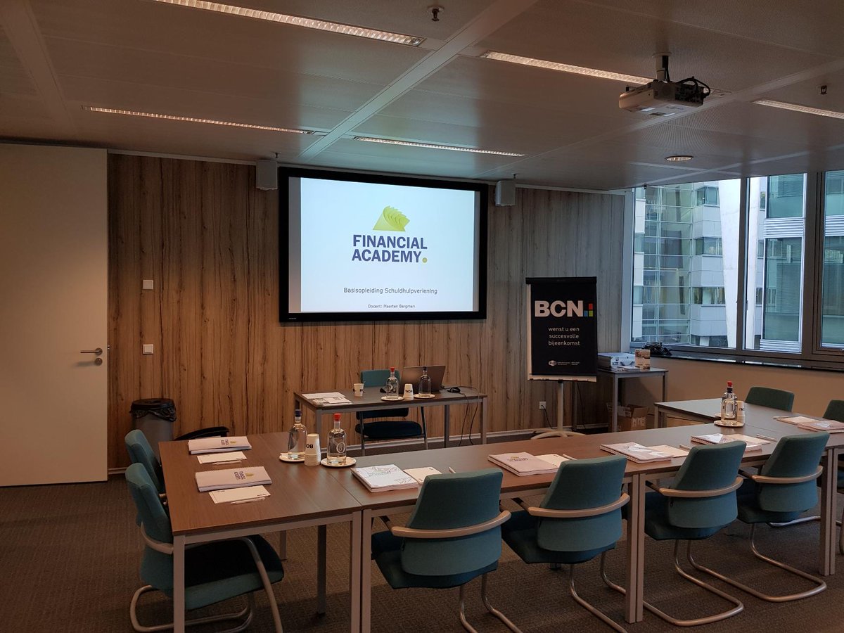 financial_acade's tweet photo. 1e Editie Basis-Opleiding SHV groot succes! - https://t.co/6MnZFzVLCh https://t.co/mtsF8DSAB8