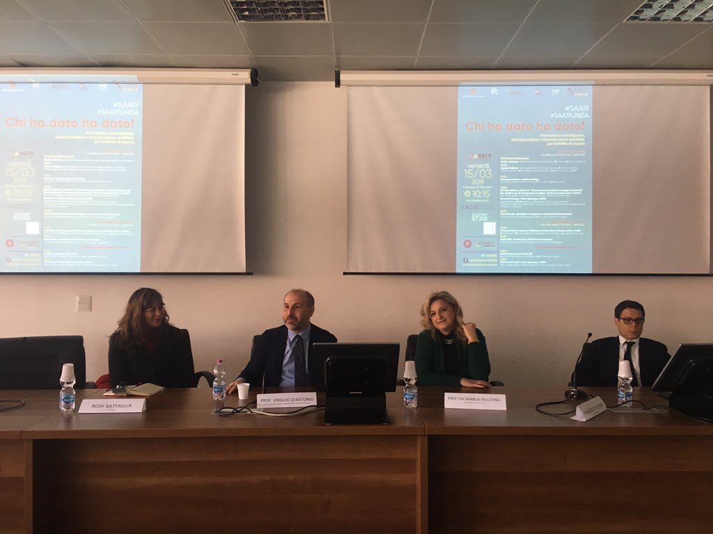 sab_sica's tweet photo. Chi ha dato ha dato! 
#SAA19 #SAA19UNISA @UniSalerno 
Giornalismo investigativo, data journalism e comunicazione pubblica per il diritto di sapere.

Perchè comprendere, partecipare e sapere è un nostro diritto!
#OpenGov #SAA2019 #ddac https://t.co/SH5mn6iZ6O