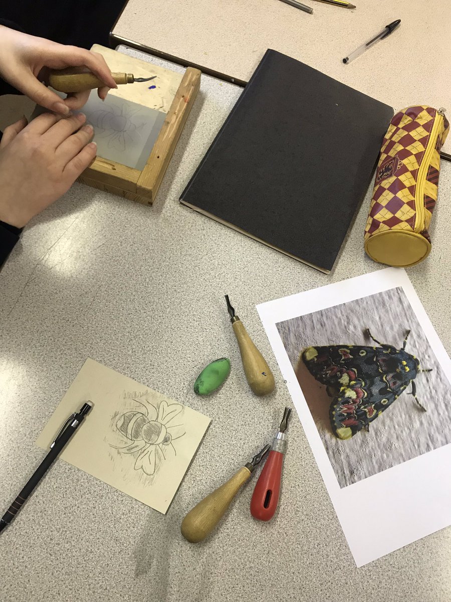 MissLamsdell's tweet photo. Lovely calming and creative atmosphere in the Art Textiles room with year 9 today. Students are currently scrapping away to make their Insect Lino prints. Keep up the hard work!! 🐝🦋🐜 @BlueCoatWalsall https://t.co/Uow86Vejze