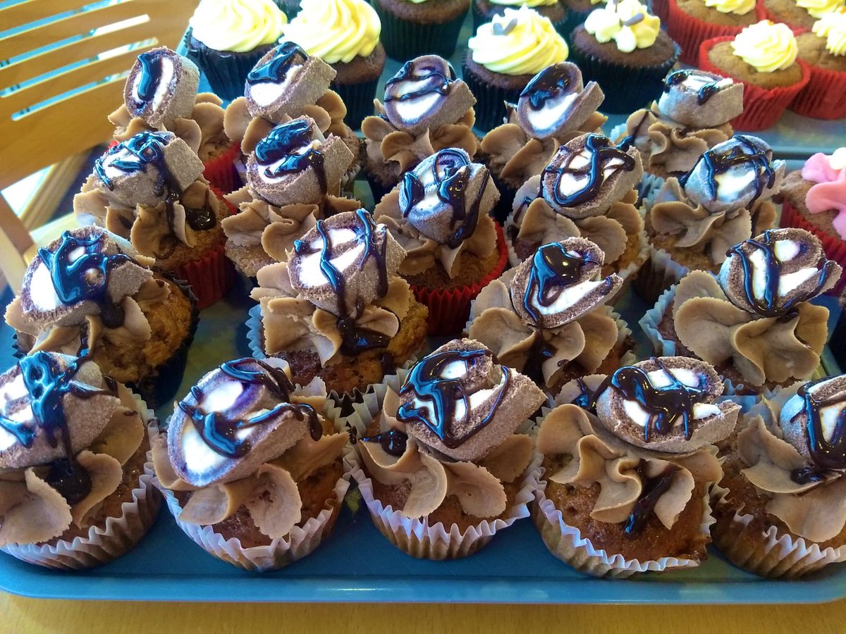 OStoreys's tweet image. Our Comic Relief Cake Sale at Coherent! All proceeds go to Red Nose Day! Come on guys..... support us 💪🏻💪🏻 #cake #whynot #itsfriyay #coherent #baxterstorey #welovethisbusiness