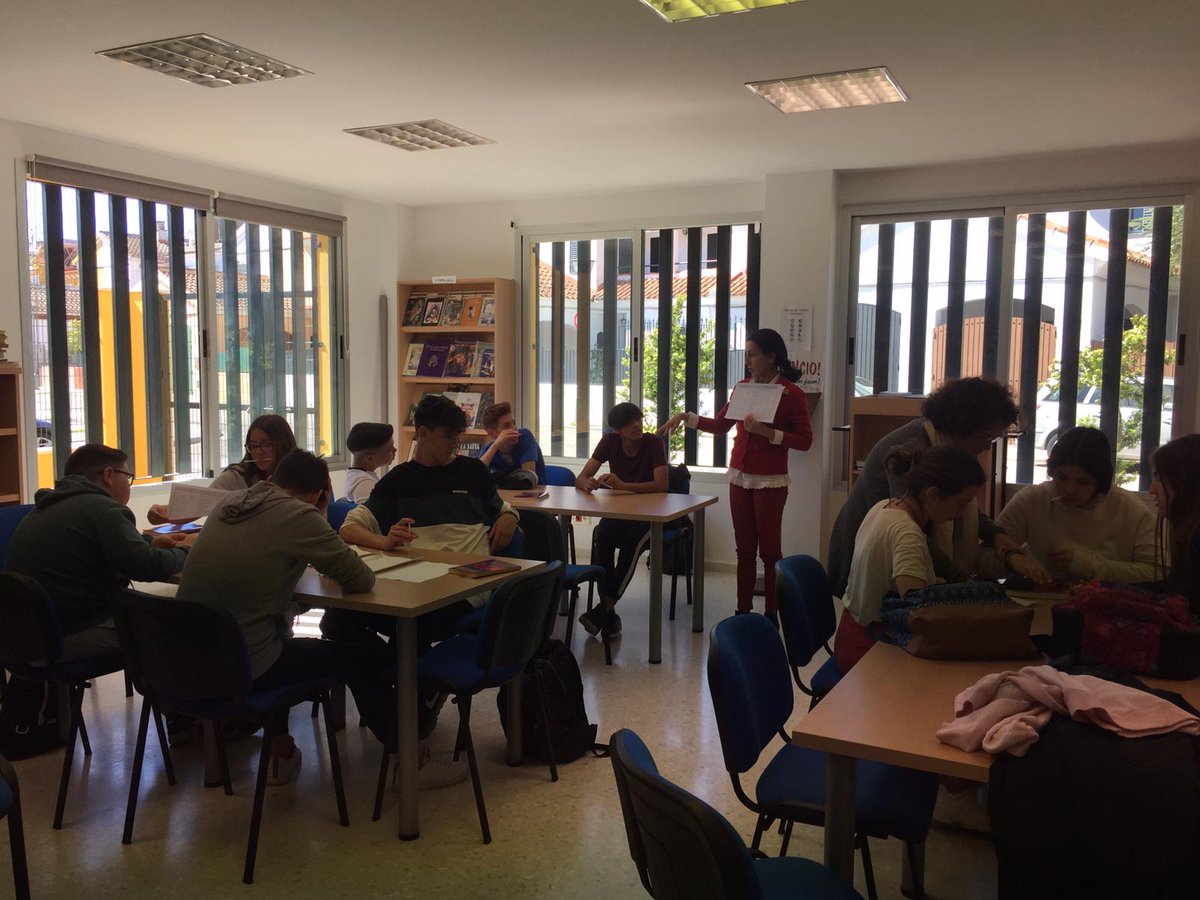 epdl_Benacazon's tweet photo. Seguimos esta aventura en Zeinumb, aparque de atracciones, un jueves más, con los alumnos y alumnas de 3º de PMAR del IES Virgen del Rosario. ¡Qué ganas de seguir descubriendo más! #EPDL https://t.co/N7mUbX9iyi
