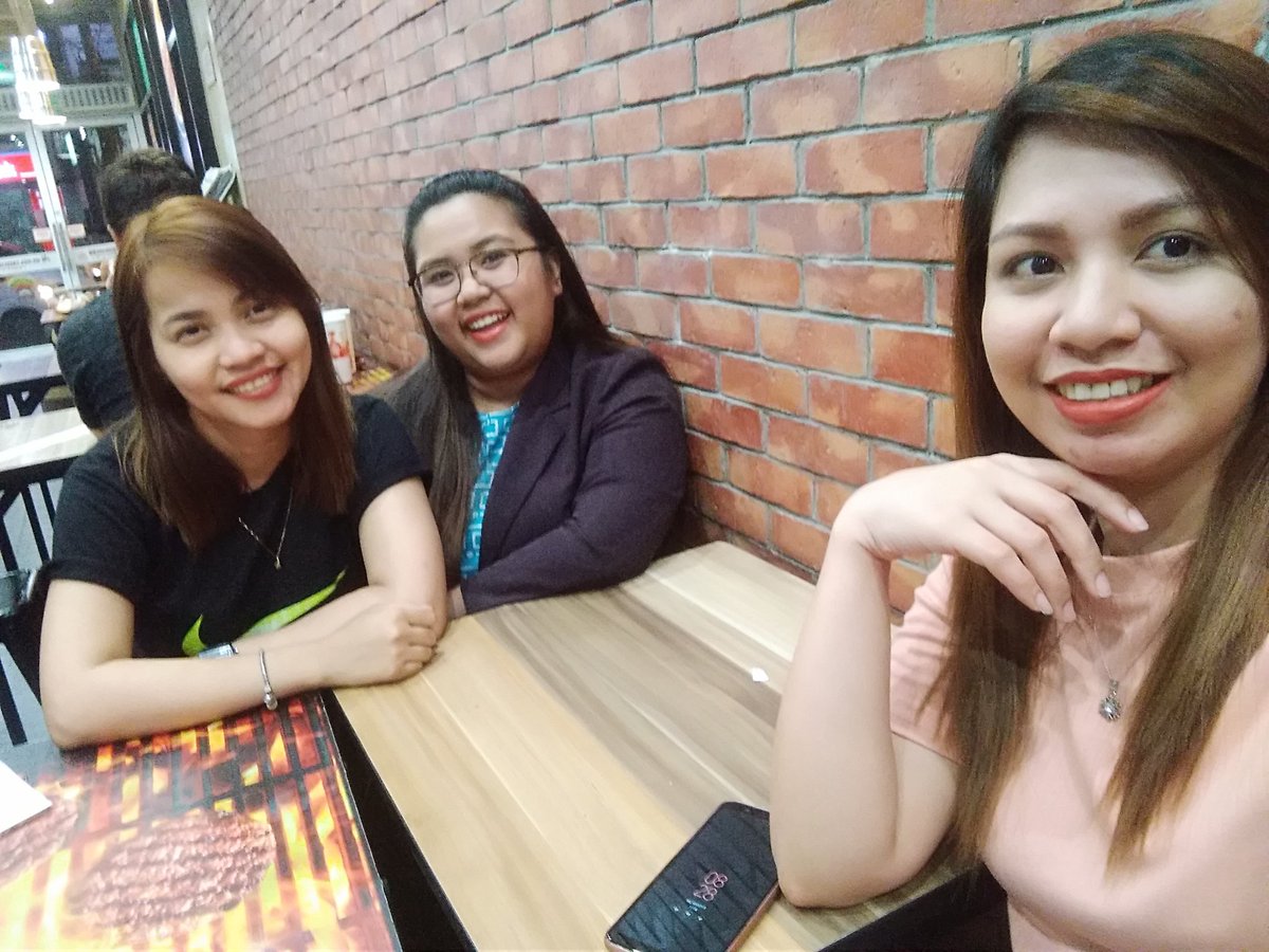 RiecaLR's tweet photo. Trio ❤ https://t.co/RlUimlG2Lu